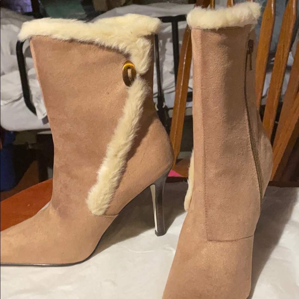 Daisy Fuentes Boot Heel